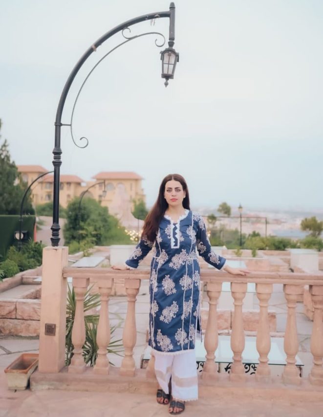 Navy blue embroidered 2-piece suit